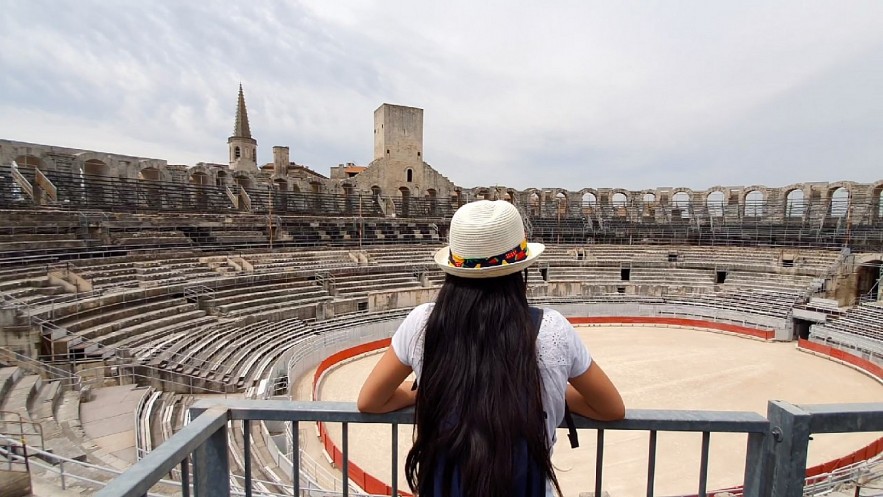 Kim Toan in the vlog to explore the Colosseum in Arles, France Kim Toan in the vlog to explore the Colosseum in Arles, France