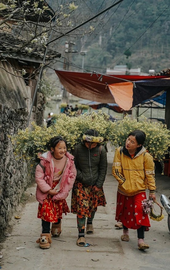 H'mong Ethnic Culture identity Kept in Pa Vi Ha Village H'mong Ethnic Culture identity Kept in Pa Vi Ha Village