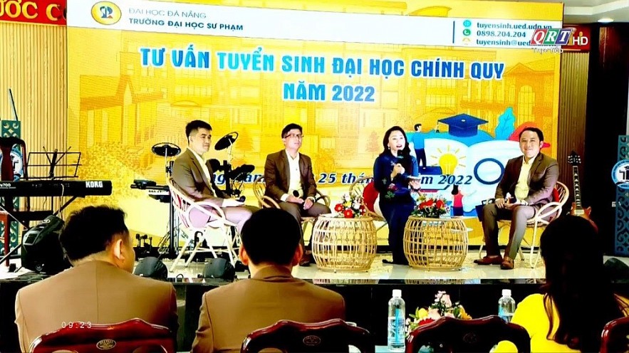 Officials and lecturers of the University of Pedagogy - the University of Danang advise on regular university enrollment in 2022 Officials and lecturers of the University of Pedagogy - the University of Danang advise on regular university enrollment in 2022