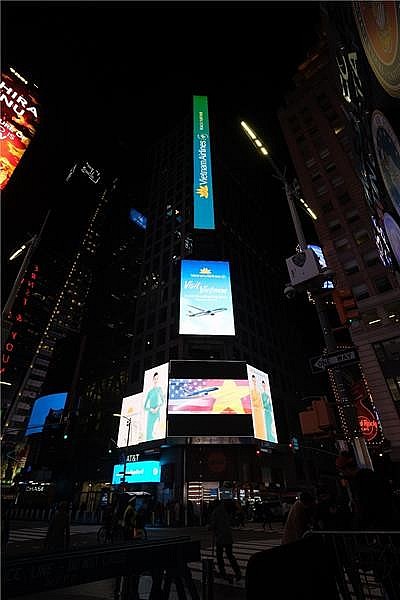 Vietnam’s beautiful landmarks appear on Thomson Reuters Building billboard, Times Square Vietnam’s beautiful landmarks appear on Thomson Reuters Building billboard, Times Square