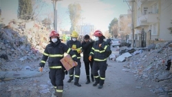 Благородный международный смысл и человечность при ликвидации последствий землетрясения
