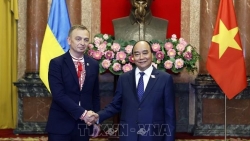 Президент СРВ Нгуен Суан Фук принял послов Украины и Канады