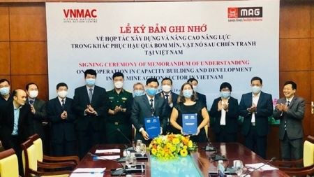 VNMAC и MAG сотрудничают в ликвидации последствий оставленных войной бомб и мин во Вьетнаме
