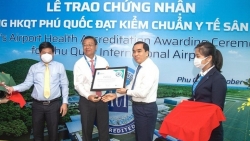 Международный аэропорт Фукуок получил сертификат Airport Health Accreditation (AHA)