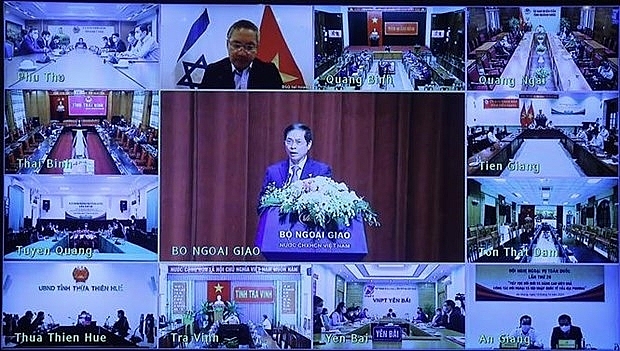 20-я конференция по внешним связям: Новая ориентация внешних связей 20-я конференция по внешним связям: Новая ориентация внешних связей