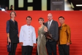 ສາຍາລັກຂອງຜູ້ກຳກັບການສະແດງ ເຊື້ອຊາດ ຫວຽດນາມ ທີ່ໄດ້ ນຳຮູບເງົາລາວມາ Oscar ເປັນຄັ້ງທຳອິດ