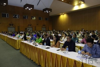 ລັດ​ຖະບານ​ໄດ້​ຕັ້ງ​ຄາດ­ໝາຍ​ສູ້​ຊົນ​ການ​ພັດ­ທະ­ນາ ​ເສດ­ຖະ­ກິດ​ໃຫ້​ມີ​ຄວາມ​ສະ­ຖຽນ​ລະ​ພາບ