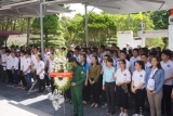 ນ ກສ ກສາຫວຽດນາມ ຢ ອ ງກ ດໄດ ສ າງຄວາມປະທ ບໃຈໃຫ ແກ ປະຊາຄ ມອອນລາຍໃນການແຕ ມຮ ບກ ຽວກ ບຊ ວ ດປະຈ າວ ນໃນເຂດແຍກຕ ວ