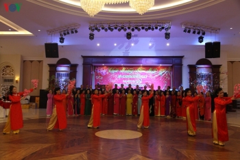 ຄວາມຮັກບ້ານເກີດເມືອງນອນຫວຽດນາມ ຢູ່ປະເທດເພື່ອນມິດລາວ
