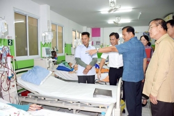 ທ່ານ​ເຈົ້າ​ແຂວງ​ສະ​ຫວັນ​ນະ​ເຂດ ມອບ​ເຄື່ອງ​ໝາກ​ໄຂ່​ຫຼັງ​ທຽມ​ຈຳ​ນວນ 2 ເຄື່ອງ​ໃຫ້​ໂຮງ​ໝໍ​ແຂວງ