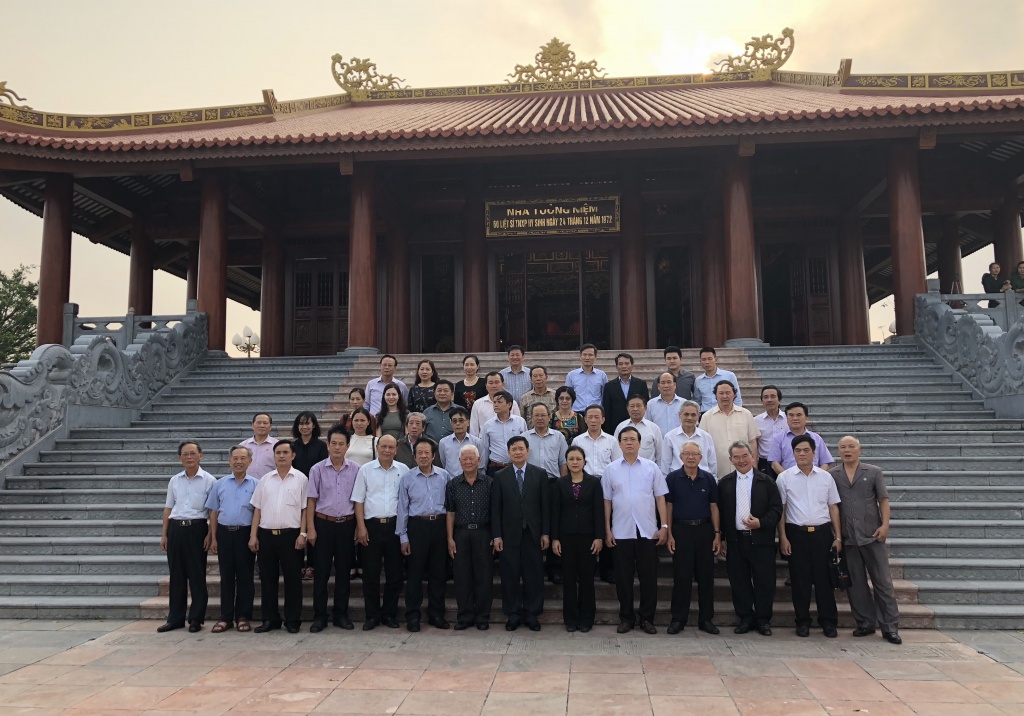 ສະມາຄົມມິດຕະພາບ ຫວຽດ-ລາວ ສະແດງຄວາມຮູ້ບຸນຄຸນ  ຊາວໜຸ່ມອາສາສະໝັກວິລະຊົນ ກອງພົນ 915