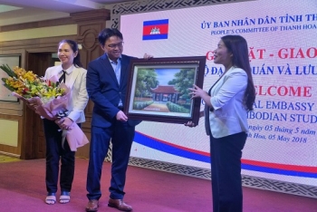 ເພີ່ມທະວີການແລກປ່ຽນວັດທະນະທໍາລະຫວ່າງກໍາປູເຈຍ ແລະ ແທງຫວາ