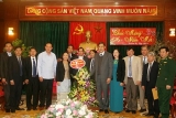 ຄະນະພະນັກງານການນຳຂັ້ນແຂວງ ຫົວພັນ ເຂົ້າຢ້ຽມຢາມ ແລະ ອວຍພອນບຸນປີໃໝ່ຫວຽດ ແຂວງເຊີນລາ
