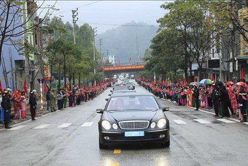 ສື່ມວນຊົນສາກົນທີ່ມີຄວາມປະທັບໃຈໃນບັນຍາກາດຕ້ອນຮັບປະທານ ສປປ ເກົາຫຼີ Kim Jong-un