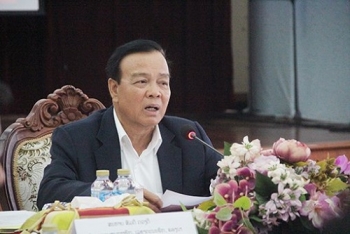 ຄາດຄະເນໝົດປີສາມາດປະຕິບັດລາຍຮັບ 25 ພັນຕື້ກວ່າກີບ