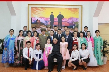 ປະທານ Kim Jong-un ໄດ້ໄປຢ້ຽມຢາມສະຖານທູດ ສປປ ເກົາຫຼີ ປະຈໍາ ສສ ຫວຽດນາມ