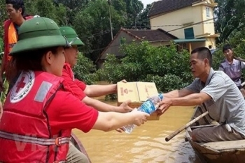 ເພີ່ມທະວີການຮ່ວມມືລະຫວ່າງສະພາກາແດງແຂວງແທງຮວ໊າ ແລະແຂວງຫົວພັນ