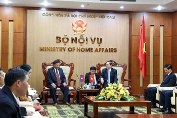 ລັດຖະມົນຕີກະຊວງພາຍໃນ ຫວຽດນາມ ຕ້ອນຮັບ ຄະນະພະນັກງານຂັ້ນສູງ ກົມແຂ່ງຂັນ ແລະ ຍ້ອງຍໍ, ກະຊວງພາຍໃນລາວ
