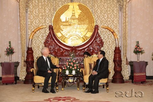 ຮອງປະທານປະເທດ ຕ້ອນຮັບການເຂົ້າຢ້ຽມຂໍ່ານັບຂອງ ເອກອັກຄະລັດຖະທູດ ແຫ່ງ ປະເທດສະວິດເຊີແລນ