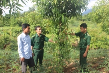 ສະເຫຼີມສະຫຼອງ 15 ປີ ການຈັດຕັ້ງແຮກສ່ຽວ ລະຫວ່າງ ບ້ານກາຕັງ ແຂວງກວ໋າງຈິ, ຫວຽດນາມ ແລະ ແດນສະຫວັນ ແຂວງສະຫວັນນະເຂດ, ລາວ