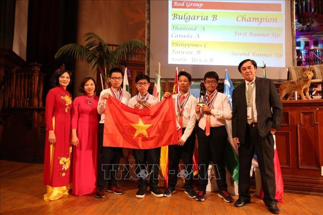 ນັກຮຽນຫວຽດນາມ ຍາດໄດ້ 4 ຫຼຽນຄຳທີ່ການແຂ່ງຂັນຄະນິດສາດໜຸ່ມສາກົນ