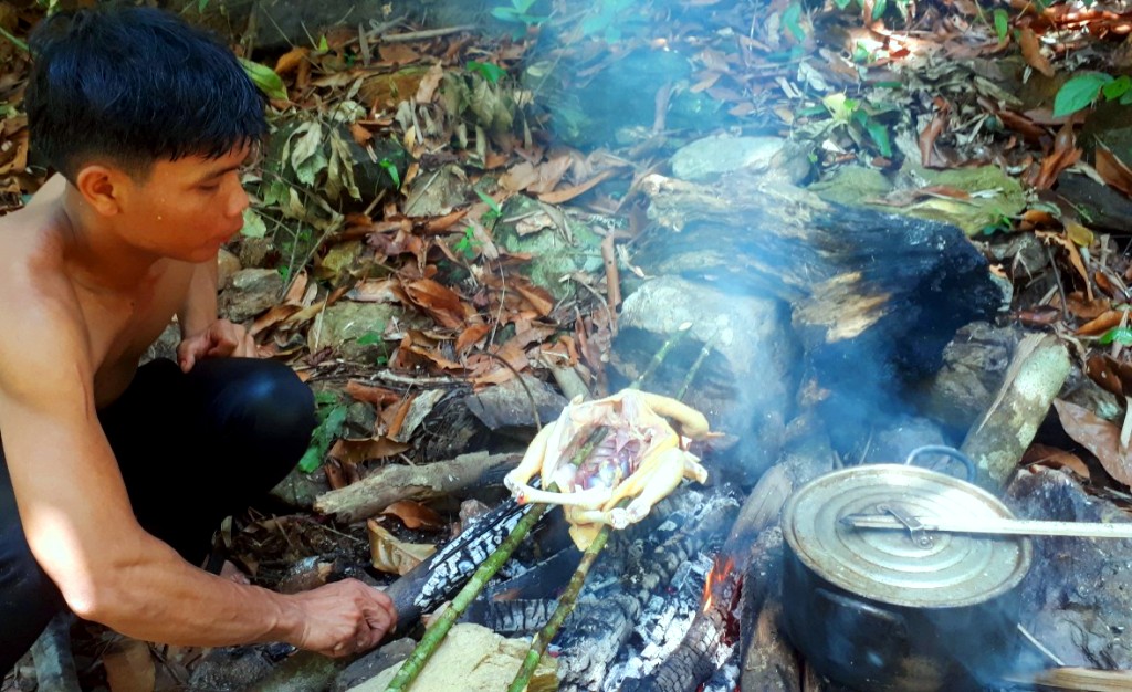 ນ້ຳຕົກຕາດສາຍຮຸ້ງ ທີ່ມີເອກະລັກສະເພາະ