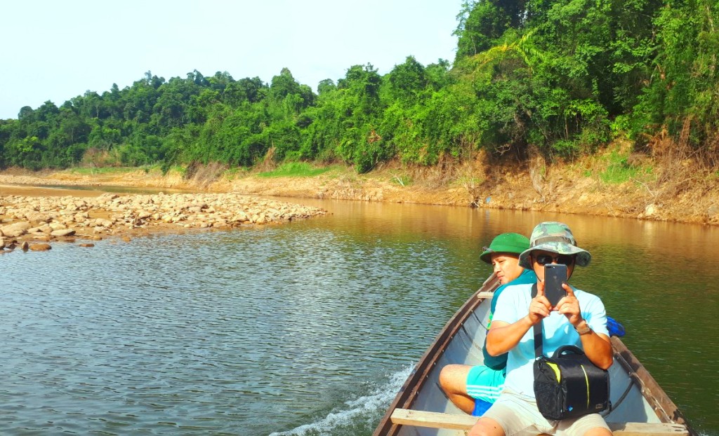 ນ້ຳຕົກຕາດສາຍຮຸ້ງ ທີ່ມີເອກະລັກສະເພາະ