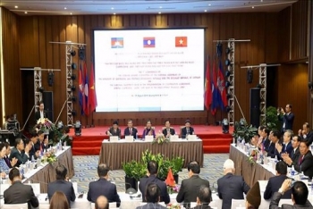 ກອງ​ປະ​ຊຸມ​ຄັ້ງ​ທີ 7 ກຳ​ມາ​ທິ​ການ​ ການ​ຕ່າງ​ປະ​ເທດ​ຂອງ​ສະ​ພາ​ແຫ່ງ​ຊາດ​ລະ​ຫວ່າງ​ສາ​ມ​ປະ​ເທດ ກຳ​ປູ​ເຈ​ຍ - ລາວ - ຫວຽດ​ນາມ