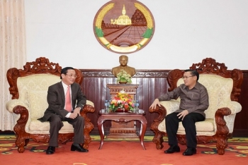 ຄະນະໂຄສະນາສຶກສາແຂວງກວາງຈິ  ເຂົ້າພົບປະຢ້ຽມຢາມການນຳແຂວງສະຫວັນນະເຂດ