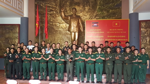 ກອງທັບຫວຽດນາມ - ກຳປູເຈຍ ເພີ່ມທະວີການແລກປ່ຽນປະສົບການໃນຫຼາຍຂົງເຂດ