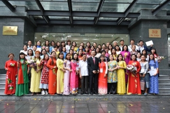 ອັດ​ຊຸດ​ຝຶກ​ອົບ​ຮົມ​ການສອນ​ພາ​ສາ​ຫວຽດ​ ໃຫ້​ແກ່​ຄູ​ອາ​ຈານ​ຊາວ​ຫວຽດ​ນາມ​ອາ​ໄສ​ຢູ່​ຕ່າງ​ປະ​ເທດ
