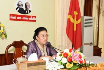 ຄະນະ​ພົວພັນ​ຕ່າງປະ​ເທດ​ສູນ​ກາງ​ພັກ ເຜີຍແຜ່ ເອກະສານສຳຄັນຂອງຊາດ ແລະ ສາກົນ
