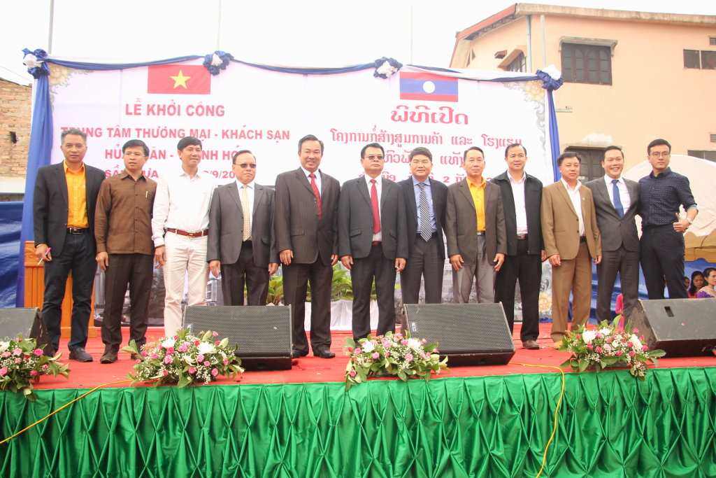 ເປີດໂຄງການກໍ່ສ້າງສູນການຄ້າ ແລະ ໂຮງແຮມຫົວພັນ – ແທັງຮວ່າ