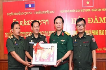 ພົບປະເຈລະຈາກ່ຽວກັບການຝຶກອົບຮົມ ລະຫວ່າງ ນາຍທະຫານຊາວໜຸ່ມກອງທັບ ສປປ.ລາວ ແລະ ສສ. ຫວຽດນາມ