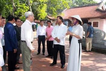 ຄະນະຜູ້ແທນ ຄະນະກຳມະການແນວລາວສ້າງຊາດ ຢ້ຽມຢາມ ແລະ ເຮັດວຽກຢູ່ ເທດສະບານເມືອງ ກວ້າງອຽນ