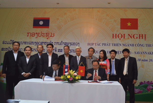 ການປະຊຸມການຮ່ວມມືພັດທະນາທາງດ້ານອຸດສາຫະກໍາ ແລະ ການຄ້າ ແຂວງ ກວາງຈີ້ ແລະ ແຂວງ ສະຫວັນນະເຂດ