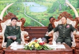 ຮອງລ ດຖະມ ນຕ ກະຊວງປ ອງກ ນປະເທດລາວ ຕ ອນຮ ບການເຂ າຢ ຽມຂ ຳນ ບຂອງຜ ຊ ວຍທ ດຝ າຍທະຫານອາກາດໄທ