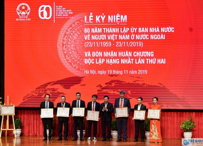ພິທີສະເຫຼີມສະຫຼອງ 60 ປີແຫ່ງວັນສ້າງຕັ້ງຄະນະກຳມະການແຫ່ງລັດກ່ຽວກັບຊາວ ຫວຽດນາມ ອາໄສຕ່າງປະເທດ