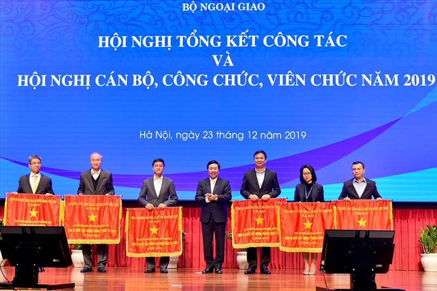 ກາ​ນພົວພັນ​ຕ່າງປະ​ເທດຂອງຫວຽດນາມໃນ ປີ 2019 ປະກອບສ່ວນໃນການຕໍ່ສູ້ປົກປັກຮັກສາອະທິປະໄຕ
