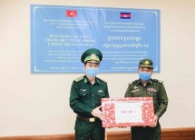 ពិធីប្រគល់សម្ភារៈបរិក្ខារពេទ្យដល់កងកម្លាំងការពារព្រំដែនកម្ពុជា