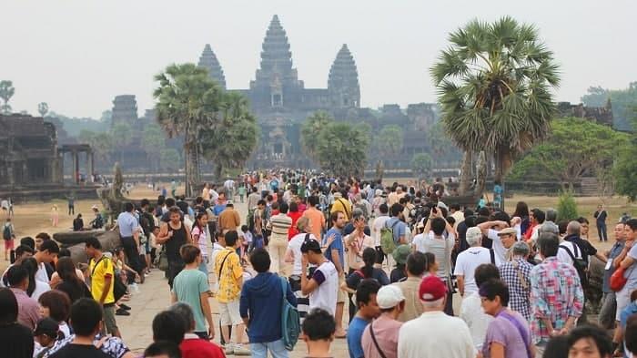ភ្ញៀវទេសចរបរទេសជាង៤ពាន់នាក់ ទិញបណ្ណចូលទស្សនារមណីយដ្ឋានអង្គរ