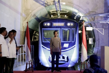 រថភ្លើងក្រោមដី MRT ដោះស្រាយបញ្ហាកកស្ទះចរាចរណ៍នៅទីក្រុង Jakarta