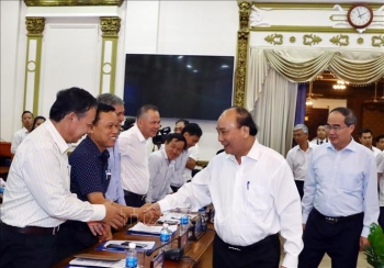 នាយករដ្ឋមន្ត្រីលោក Nguyen Xuan Phuc ជួបធ្វើការជាមួយថ្នាក់ដឹកនាំទីក្រុងហូជីមិញ