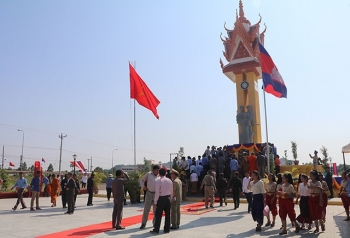 បើកសម្ពោធស្តូបមិត្តភាពវៀតណាម - កម្ពុជានៅតំបន់ភាគពាយព្យនៃប្រទេសកម្ពុជា