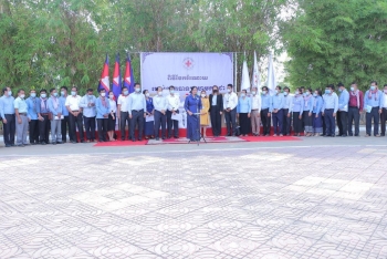 កាកបាទក្រហមកម្ពុជា ប្រគល់អំណោយលើកទី៣ ជាសម្ភារប្រើប្រាស់ ក្នុងការទប់ស្កាត់ការរាលត្បាតជំងឺកូវីត១៩ ដល់សាខាទាំង២៥រាជធានីខេត្ត