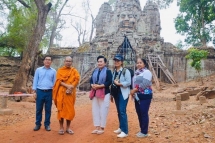 ក្រុមហ៊ុន​ហេង​អភិវឌ្ឍន៍​ទទួល​ជួយឧបត្ថម្ភ​គម្រោង​ជួសជុល​ខ្លោងទ្វារ​តា​កាវ​ខាងលិច​ក្រុង​អង្គរធំ​