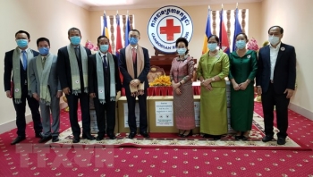 កាកបាទក្រហមកម្ពុជាទទួលអំណោយដែលជាគ្រឿងសំភារៈពេទ្យពីកាកបាទក្រហមវៀតណាម