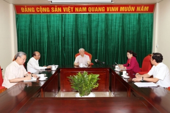 អគ្គលេខាបក្ស ប្រធានរដ្ឋវៀតណាម លោក Nguyen Phu Trong អញ្ជើញជាអធិបតីកិច្ចប្រជុំជាមួយថ្នាក់ដឹកនាំសំខាន់ៗនៃបក្សនិងរដ្ឋវៀតណាម