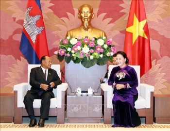 ប្រធានរដ្ឋសភាវៀតណាមអញ្ជើញទទួលស្វាគមន៍និងជួបពិភាក្សាជាមួយប្រធានរដ្ឋសភានៃព្រះរាជាណាចក្រកម្ពុជា