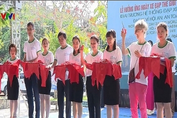 ប្រធានសម្ព័ន្ធសមាគមមិត្តភាពវៀតណាម ចូលរួមពិធីសម្ពោធប្រព័ន្ធចែករំលែកកង់នៅទីក្រុង Hoi An ប្រទេសវៀតណាម
